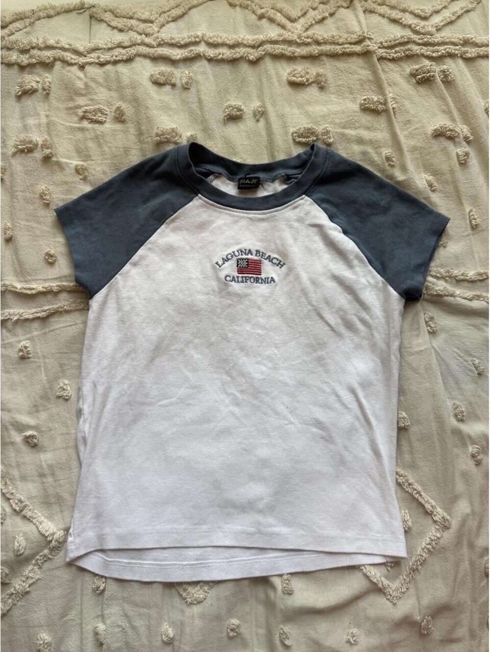 Vibe N Laguna Beach California Raglan Baby Tee Size M